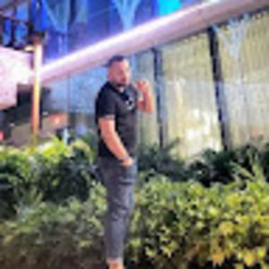 Meet your Posher, Adriel